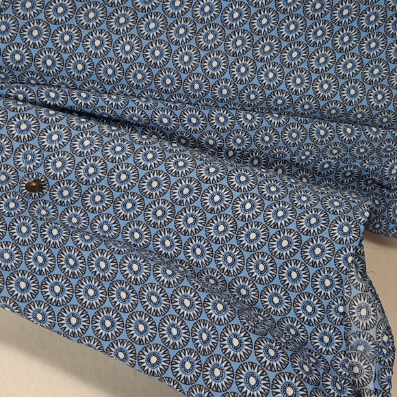 Dressbarn Plus Size 2X Womens Blouse Fall Top Blue Geometric roll button sleeves - Picture 6 of 13